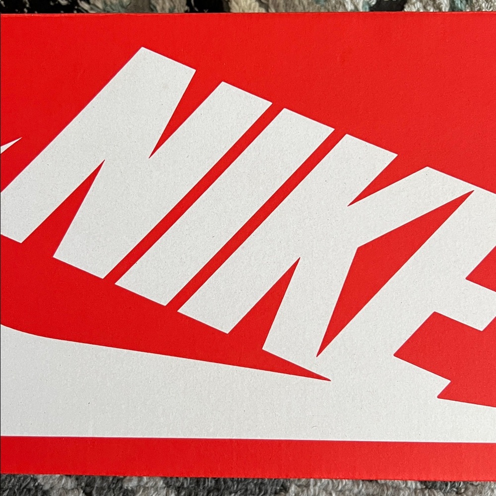 NIKE Air Max Correlate Training Shoes White/Fireberry-Pure Platinum - Picture 15 of 16
